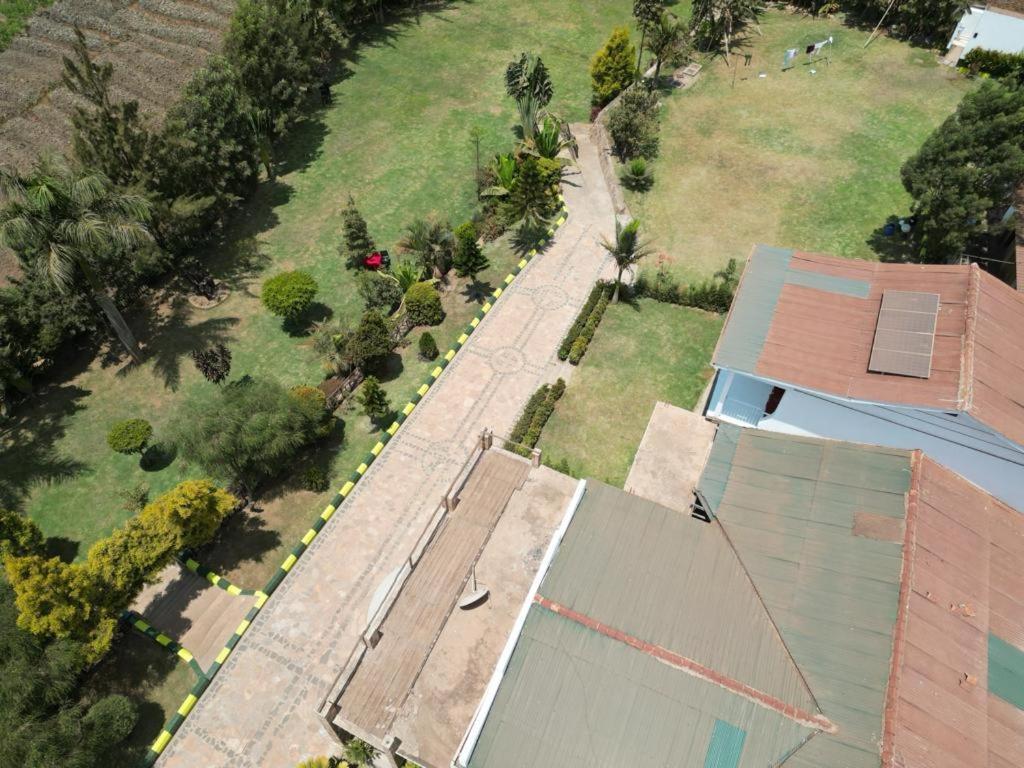 Riverside Resort Hotel Kabale Exteriör bild