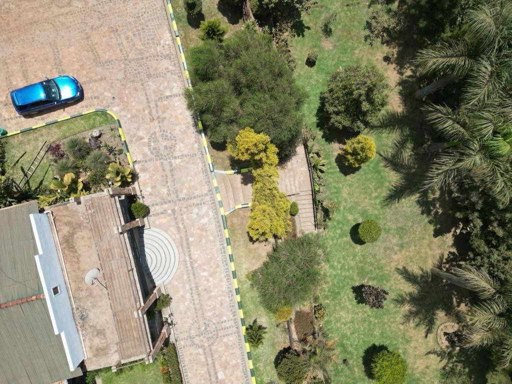 Riverside Resort Hotel Kabale Exteriör bild