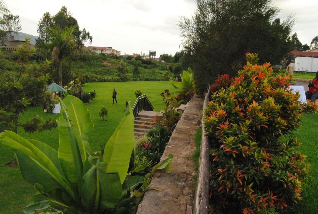 Riverside Resort Hotel Kabale Exteriör bild